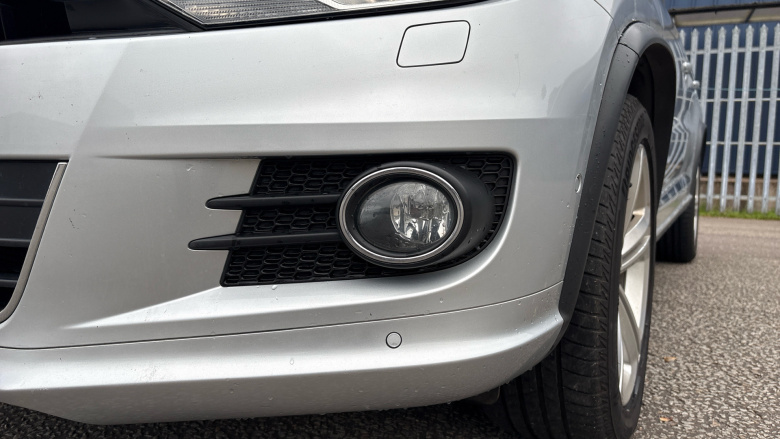 Volkswagen Tiguan 2.0 TDi BlueMotion Tech R-Line 5dr 150 DSG [NAV] Diesel Estate